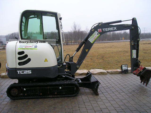 2010 Terex  TC 25 Construction machine Mini/Kompact-digger photo