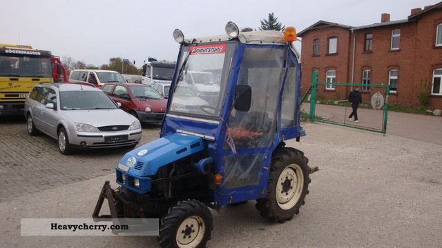 1991 Iseki  3020 A Agricultural vehicle Tractor photo