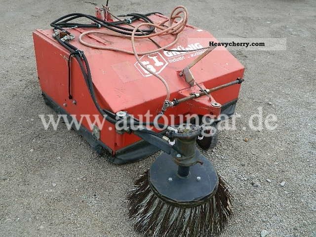 1995 Weidemann  Grunig GSX 1200 Sweeper with container Agricultural vehicle Other substructures photo