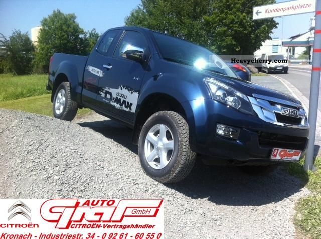 2012 Isuzu  D-MAX Space Cab 2012 CUSTOM 4 WD Van or truck up to 7.5t Stake body photo