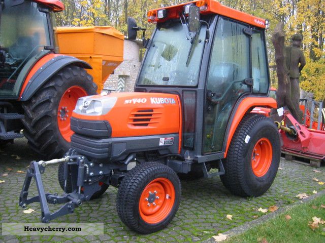 2012 Kubota  STV40 winter / winter campaign Agricultural vehicle Tractor photo