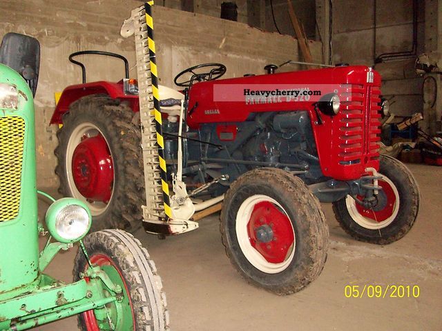 2012 McCormick  D-320 Agricultural vehicle Tractor photo
